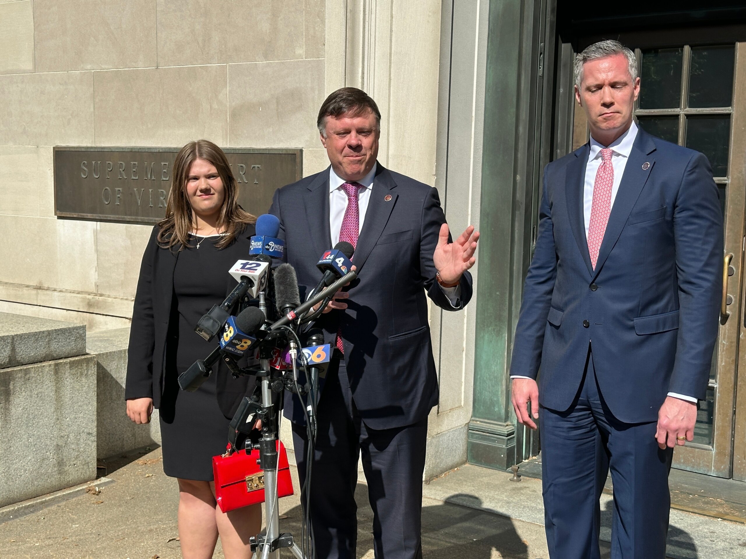Virginia Supreme Court strikes down Democrats’ redrawn US House maps, giving Republicans a win