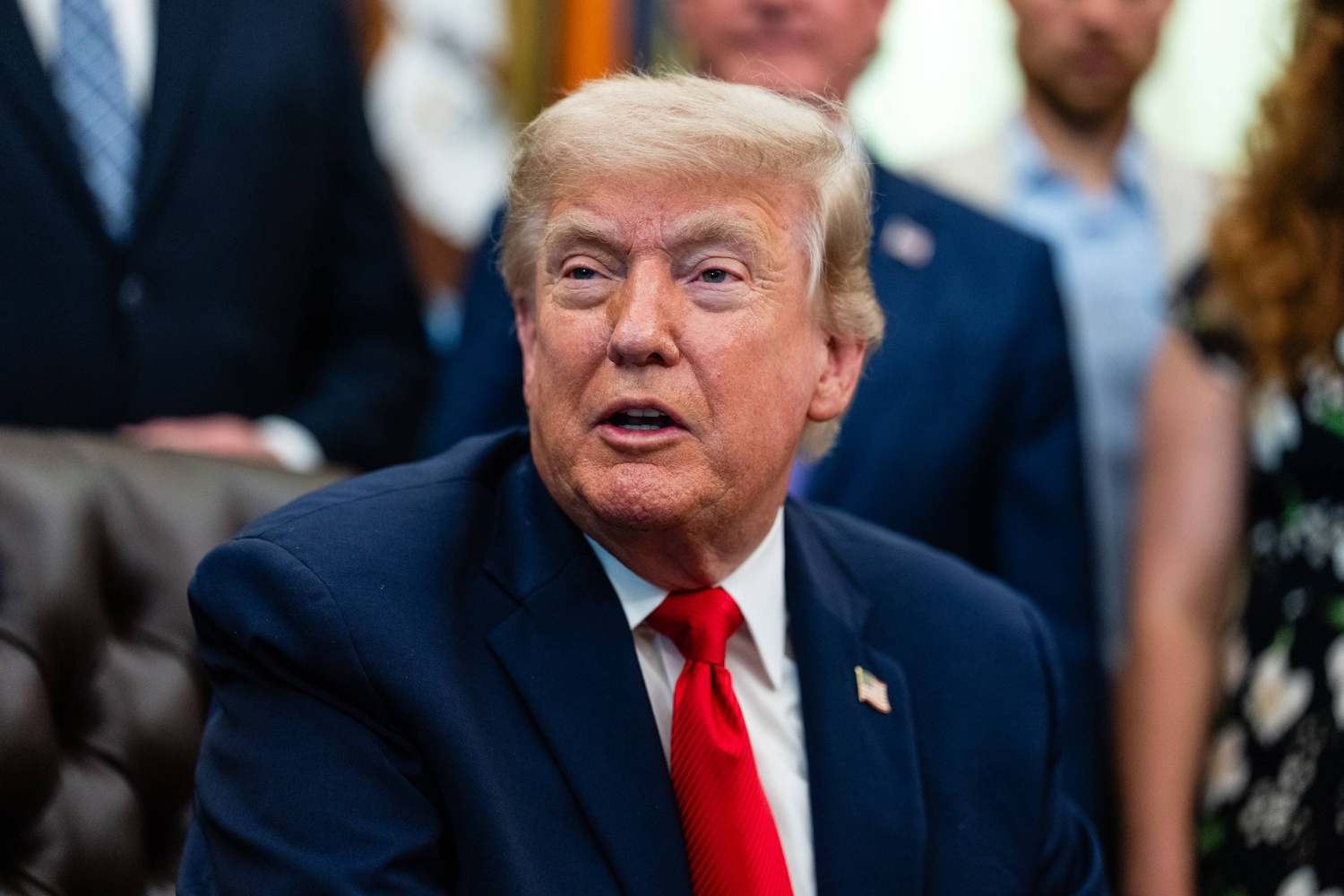Trump veers toward exit in Iran war but risks loom