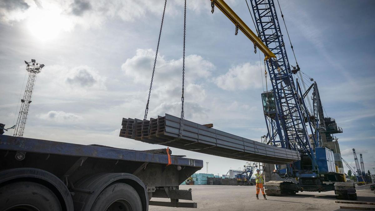 Iran's two largest steel plants shut down due to strikes, companies say