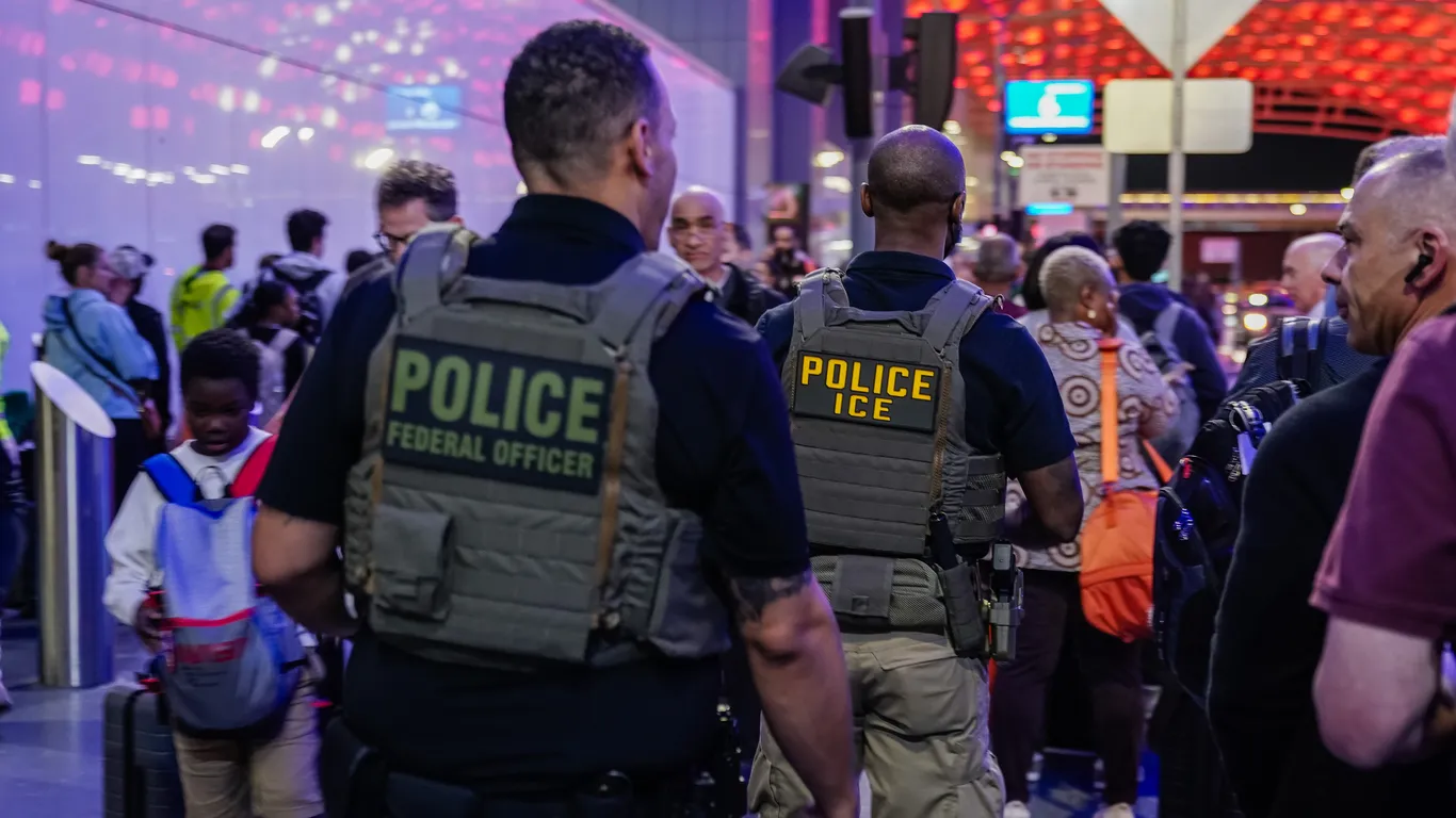 Here's what ICE can (and can't) do in airports