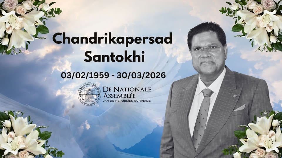 Parlement eert oud-president en DNA-lid Santokhi