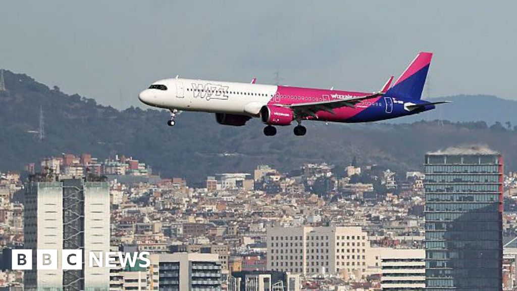 European flight prices are falling in short term, Wizz Air boss says