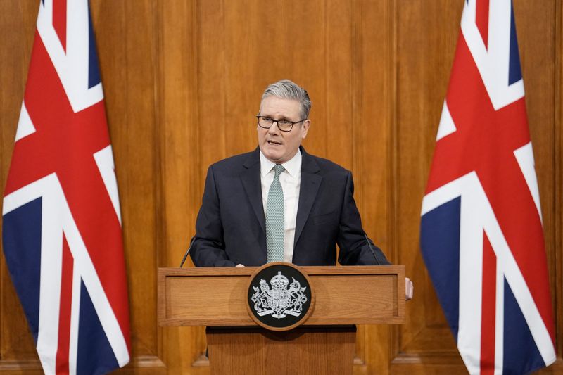 UK's Starmer, Trump discuss efforts to end Iran conflict