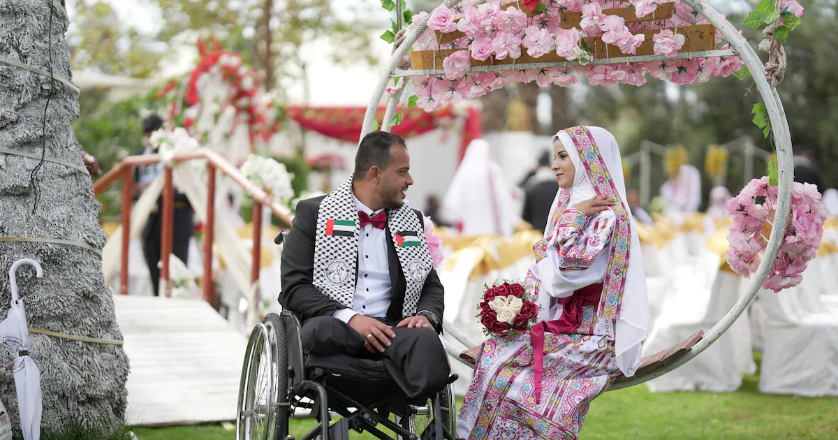 UAE holds mass wedding for 300 Gazan couples to bring hope out of adversity