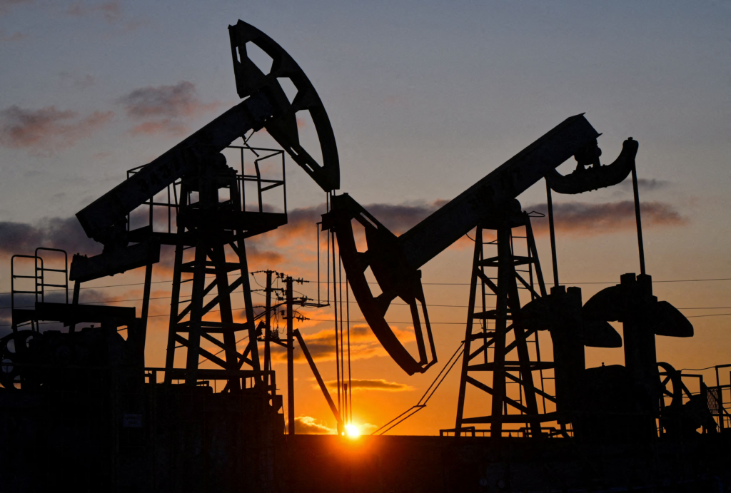 Oil prices rise after US and Iran exchange fire in Hormuz strait