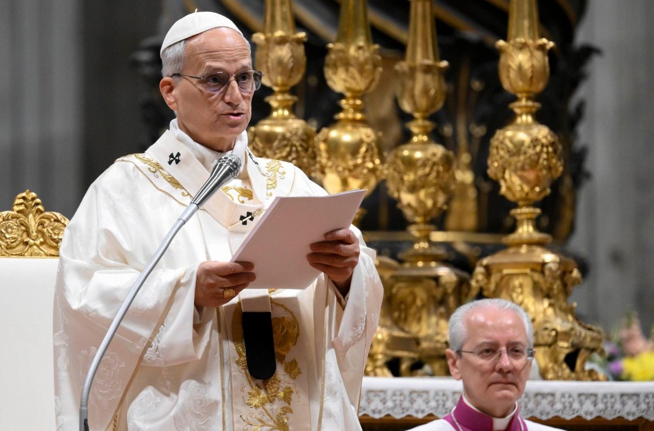 Pope: Easter drives out hatred and brings down the mighty