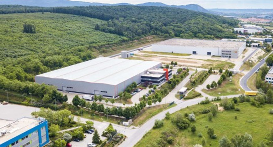 YMTC plans new factories amid heightened US-Sino trade tensions