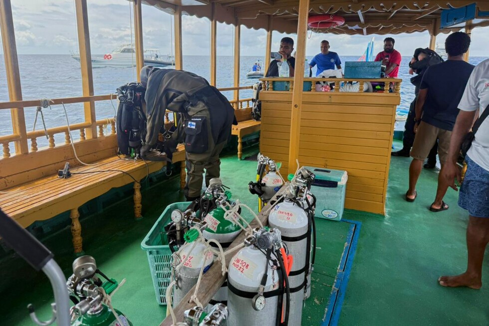 Bodies of 2 Italian divers are recovered from deep in a Maldives underwater cave