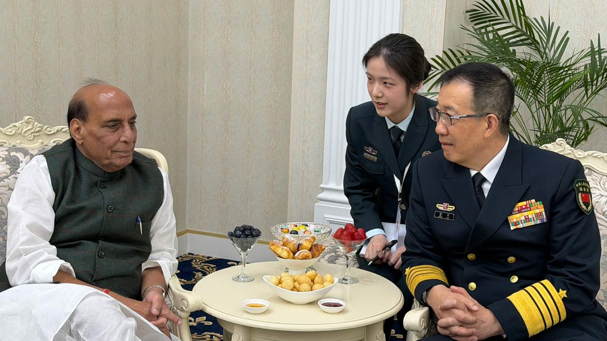 Rajnath Singh reviews LAC situation with Chinese Defence Minister Dong Jun