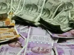 Indian rupee falls past 95/USD, logs worst fiscal year drop in over a decade