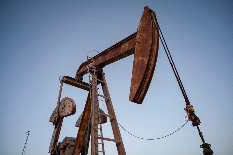 Oil extends losses as Trump calls off planned strikes on Iran