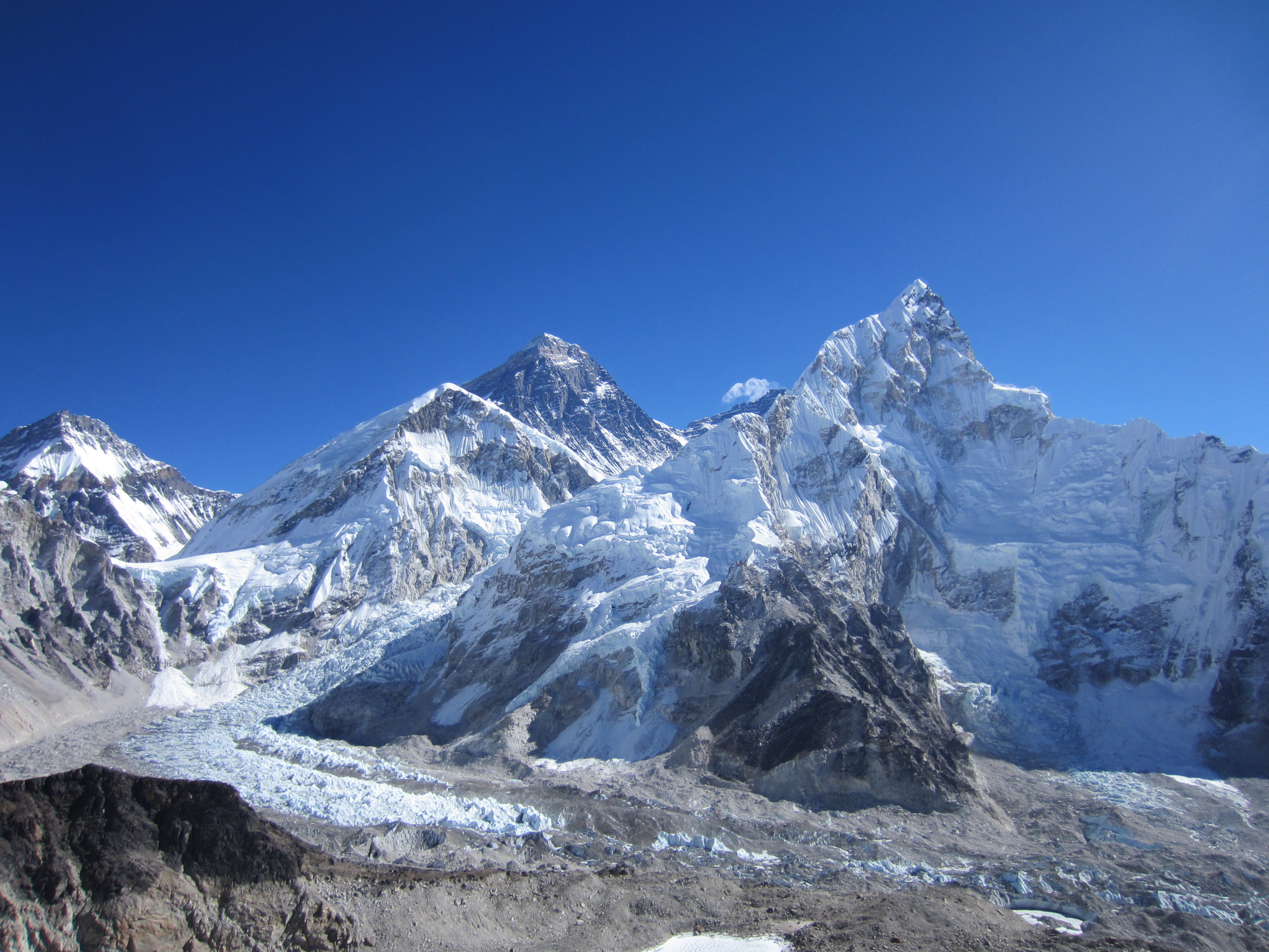 Lost Everest Guide Survived Horror Six-Day Ordeal By Eating Chocolate, Chewing Ice