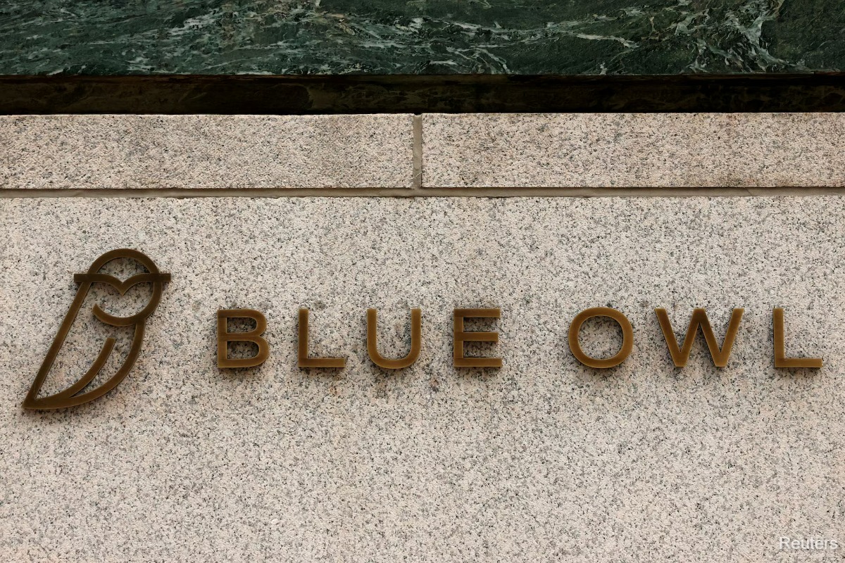 Moody's cuts outlook on Blue Owl fund to negative over surge in redemption requests