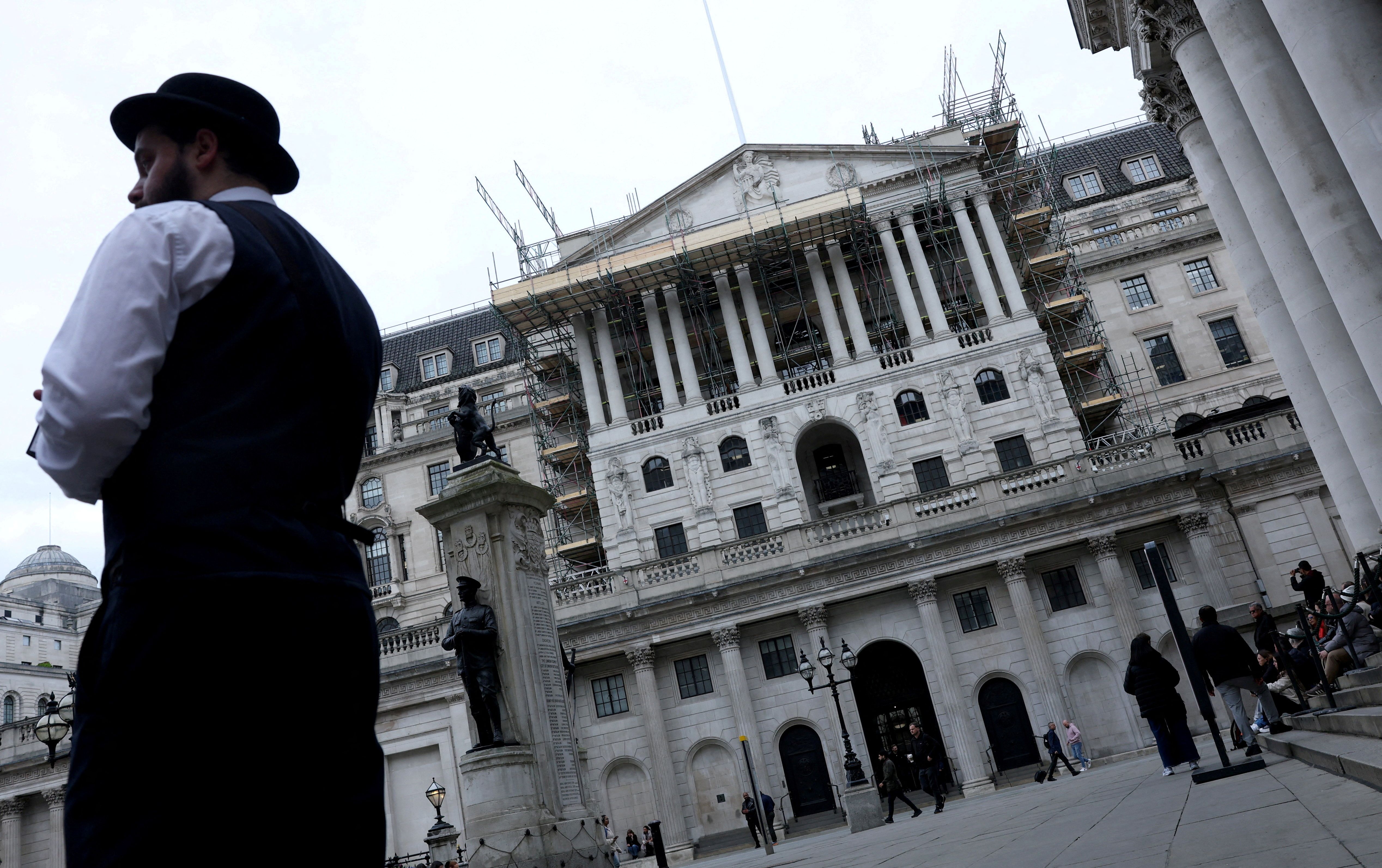Bank of England warns of scams after fake video shows brawl with Reform UK's Farage