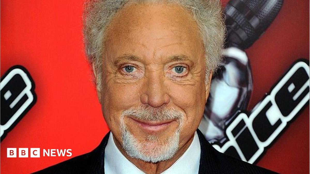 'I didn't want to leave The Voice', says Sir Tom Jones