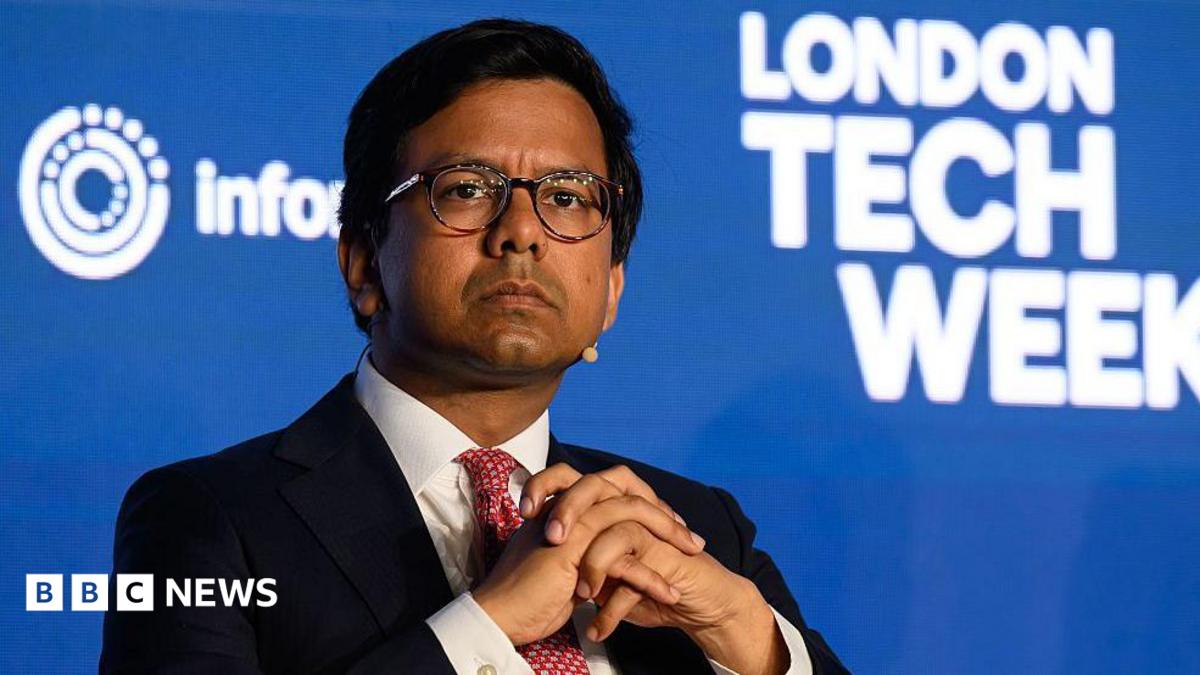 AI minister role boosted but tech department axed in Burnham shake-up
