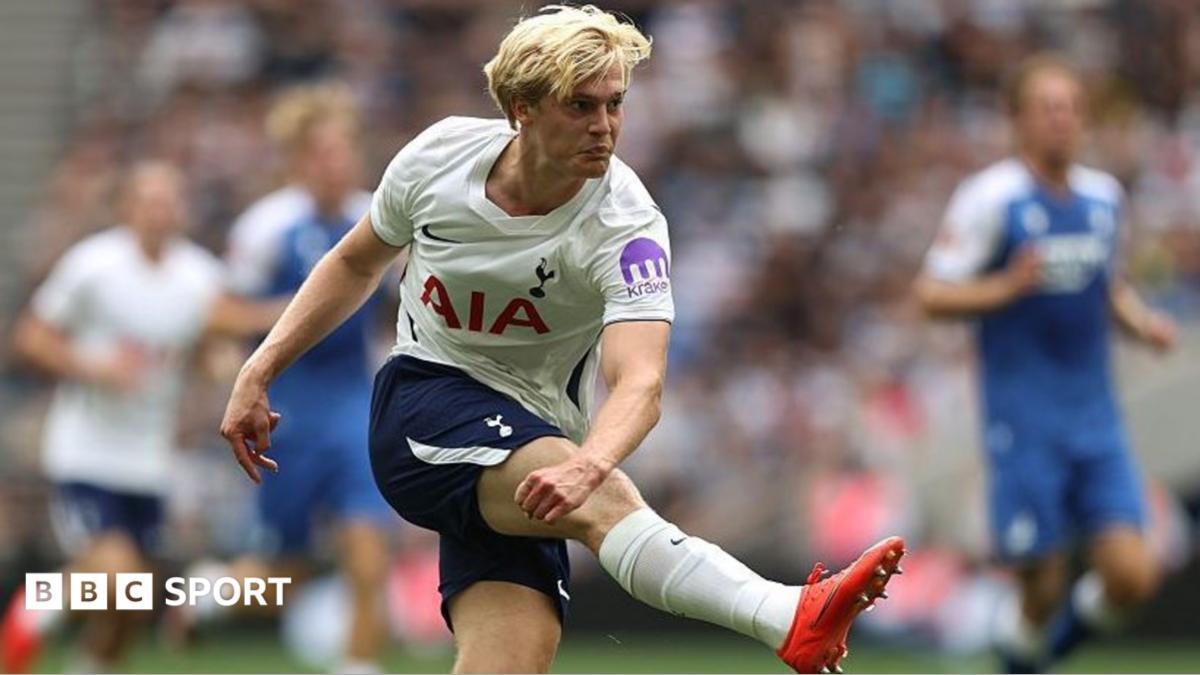Bergvall signs Tottenham deal after saying he wanted to leave
