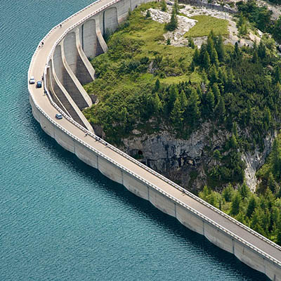 Venezuela signs deal to add 2.4 GW through Tocoma hydropower project