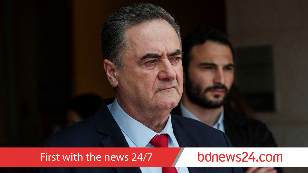 Israel will destroy 'all houses' near Lebanon border, defence minister says