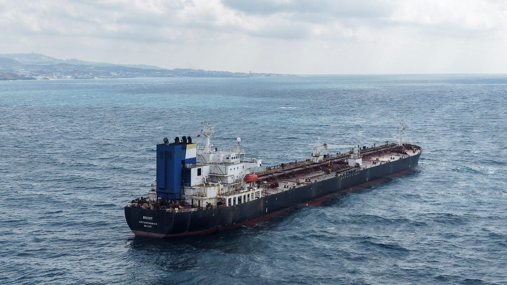 Oil tanker hijacked off coast of Yemen, taken towards Somalia