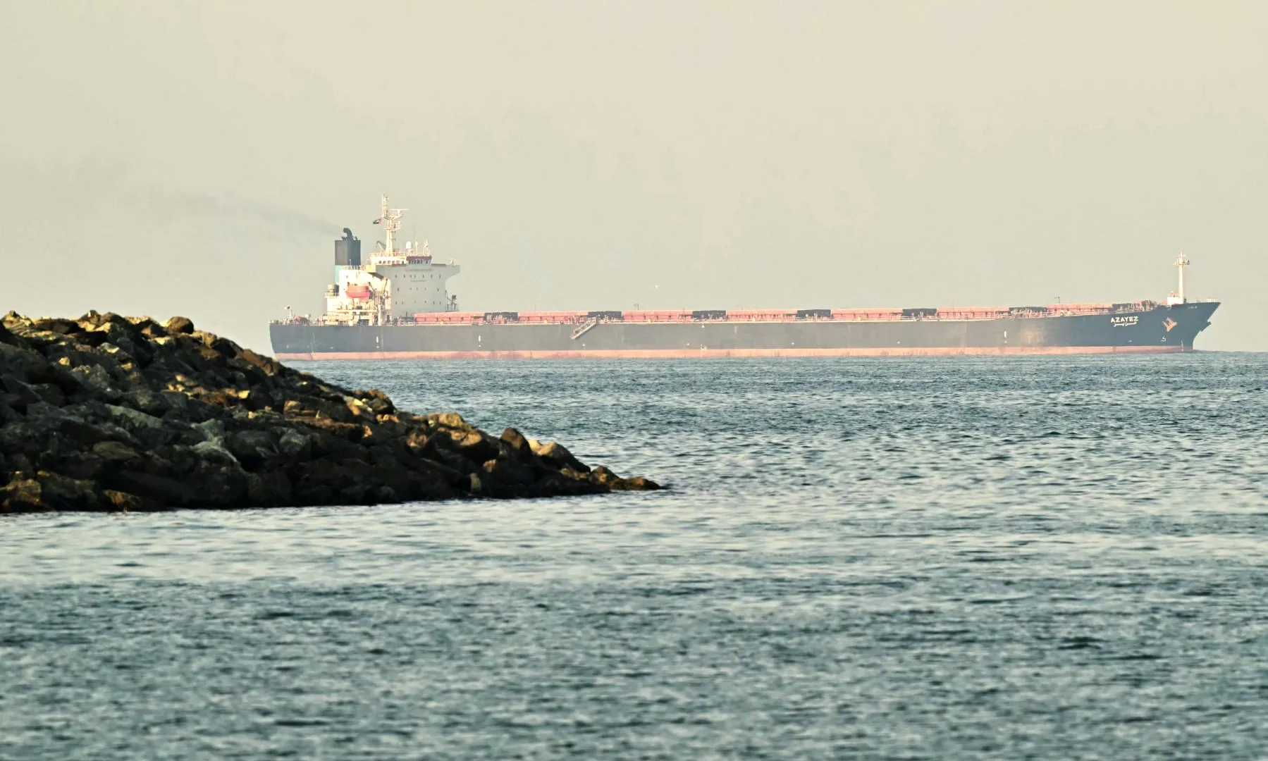 Oil tankers exit Strait of Hormuz amid fragile US-Iran ceasefire