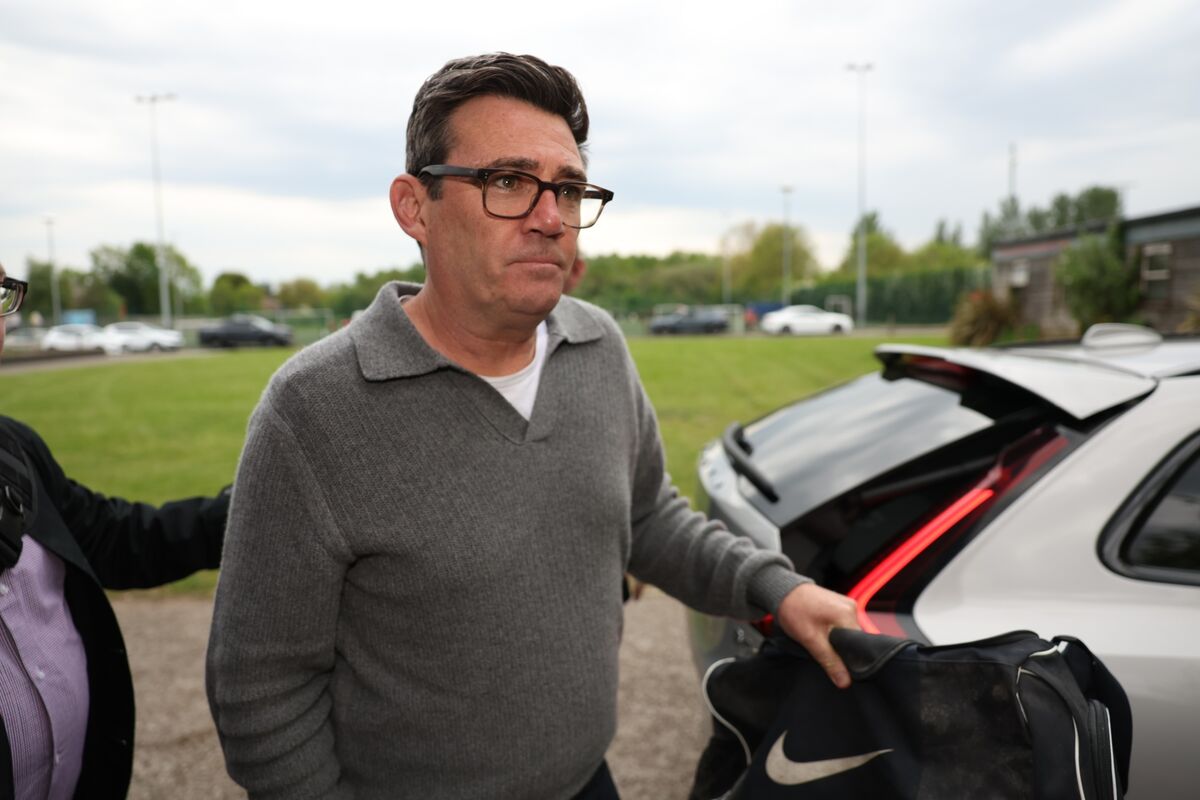 Burnham’s Path to Challenge Starmer Opens as MP Quits Seat