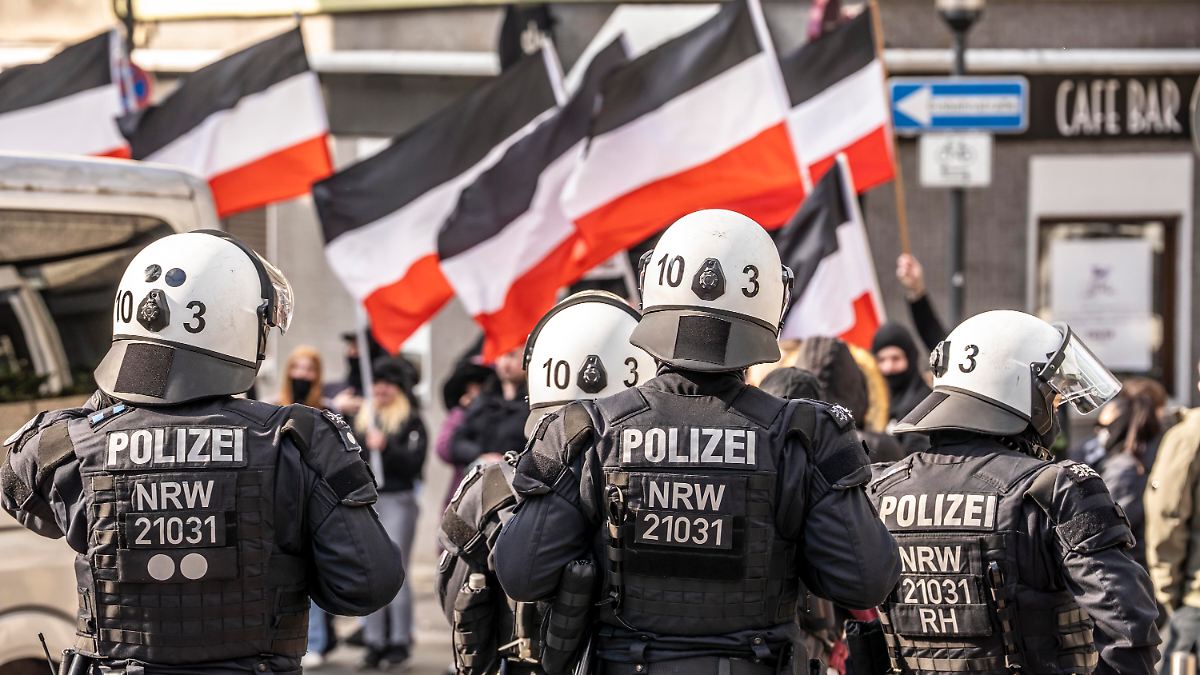 Teils sehr junge Täter: Polizei durchsucht Neonazi-Zellen in Zwölf Bundesländern