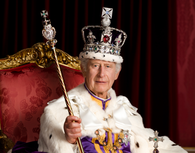 King honours dozens of people linked to Brighton and Hove
