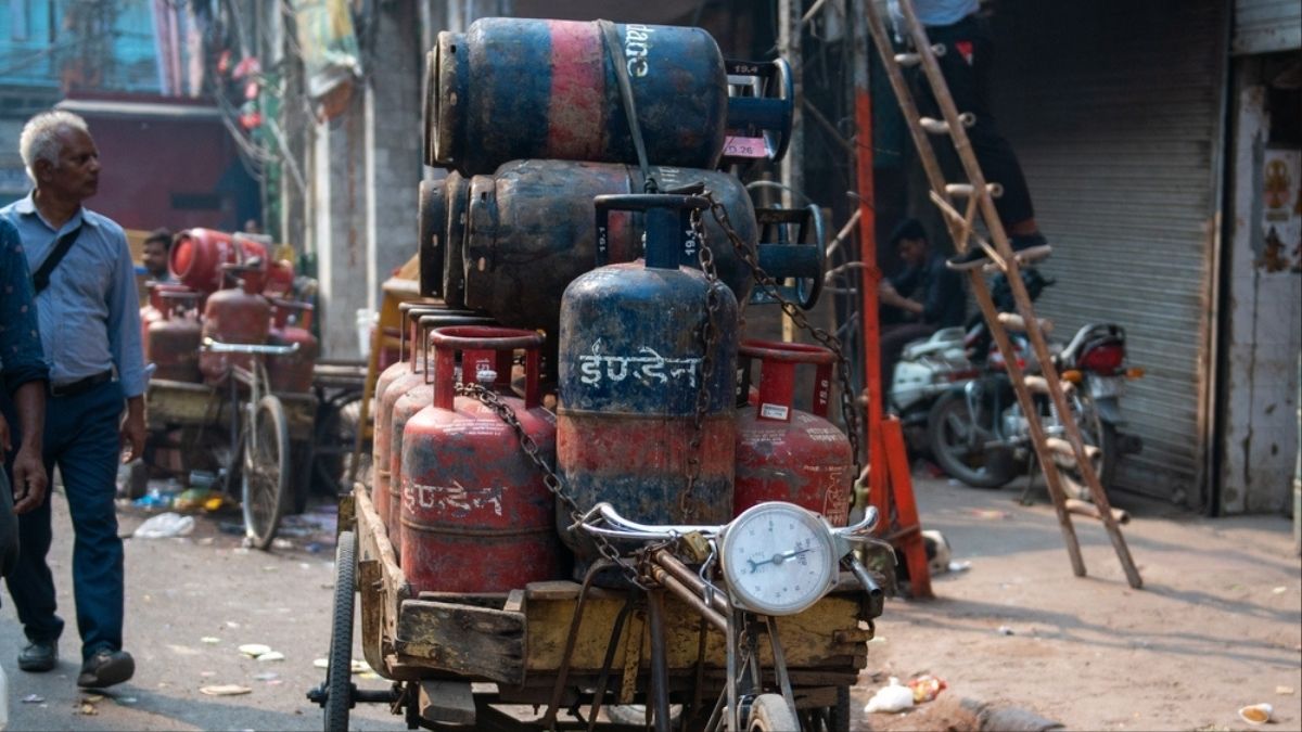 Commercial LPG cylinder price hiked by Rs 195.5; Jet fuel doubled to Rs 2 lakh amid Iran war