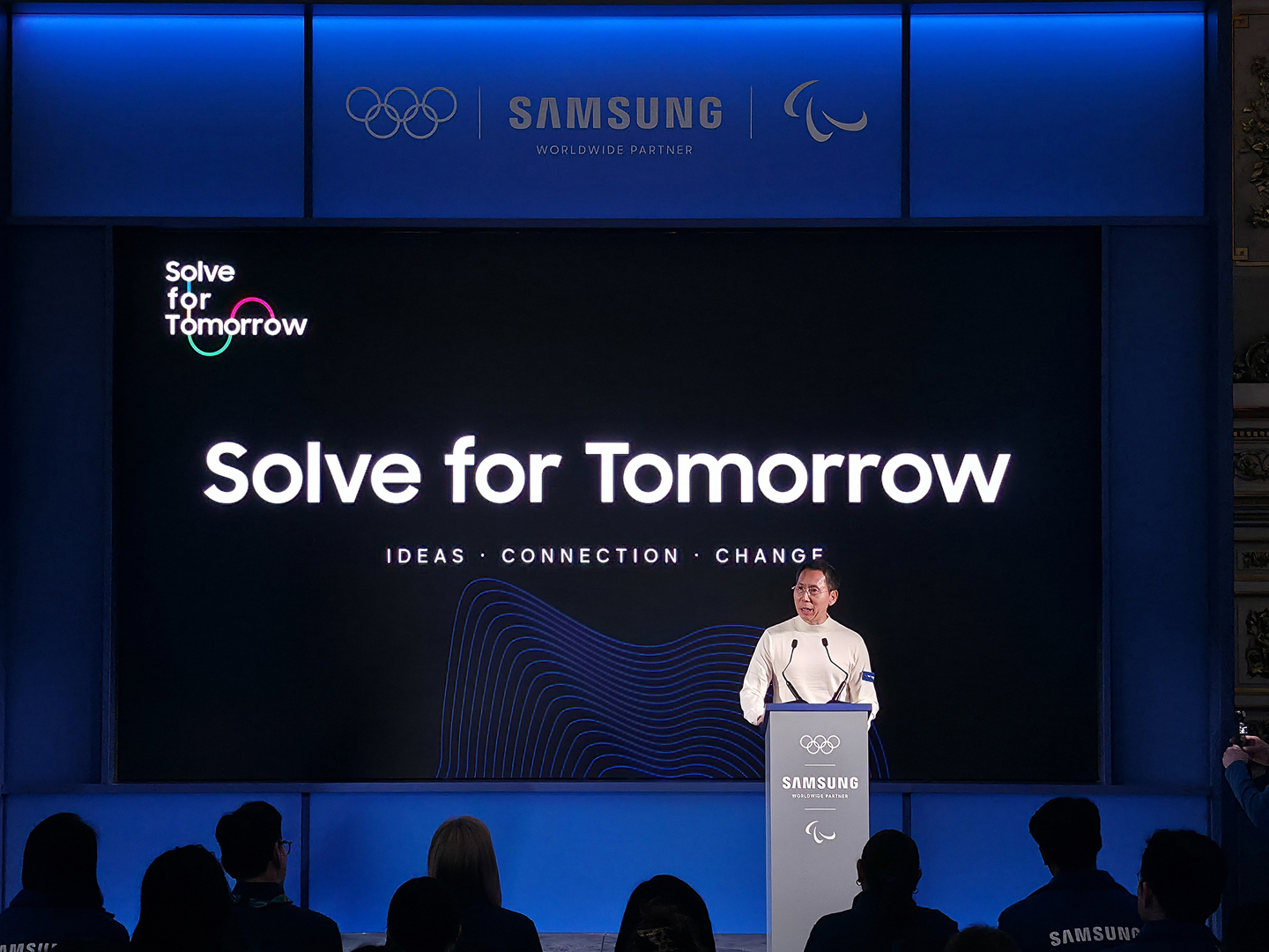 Samsung Electronics names new head of visual display business