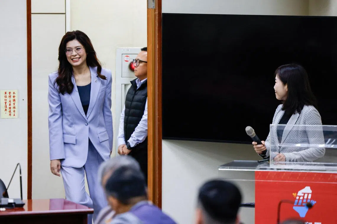 Taiwan opposition leader pledges reconciliation at memorial for founding father in China