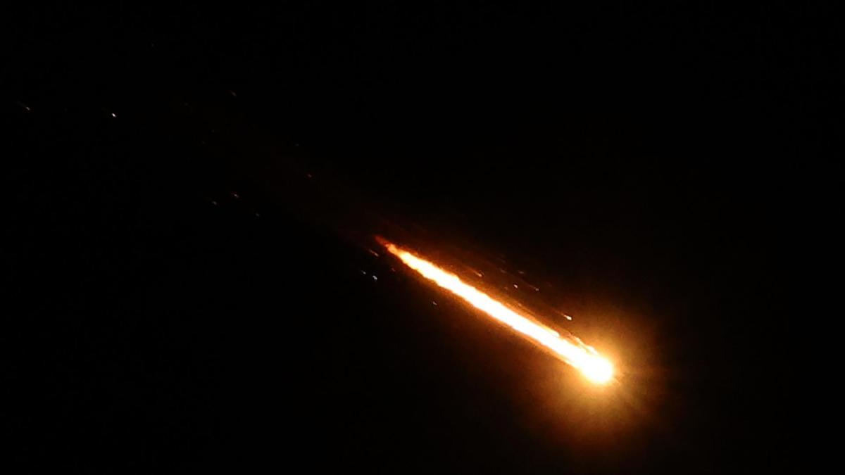 Los hutíes de Yemen entran en escena: anuncian un primer ataque con "objetivos militares" en Israel