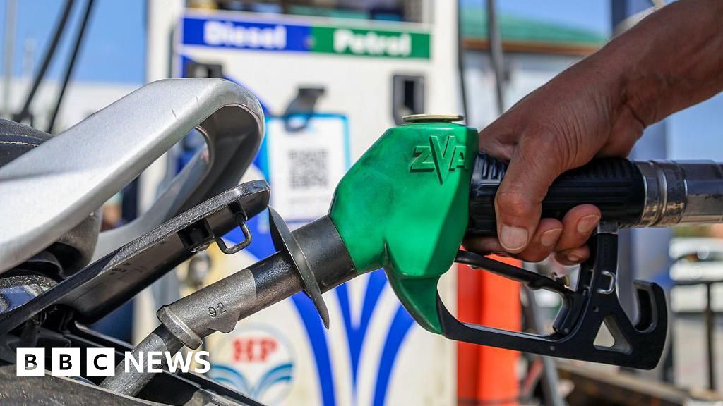 Oil prices slide after Pakistan announces deal between US and Iran