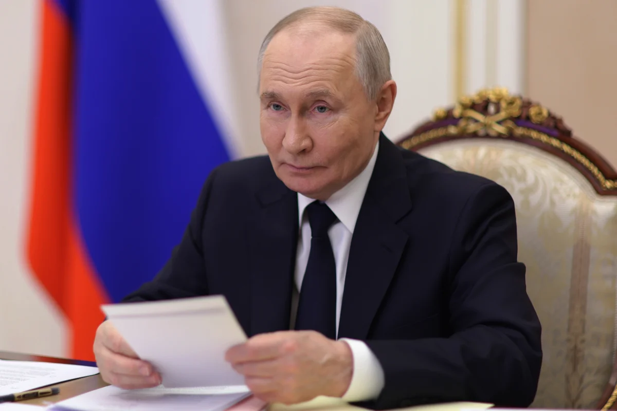Putin threatens shutting off Russian gas supplies to Europe