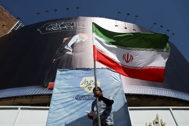 Trump’s Iran accord offers exit from war — and fresh political risks