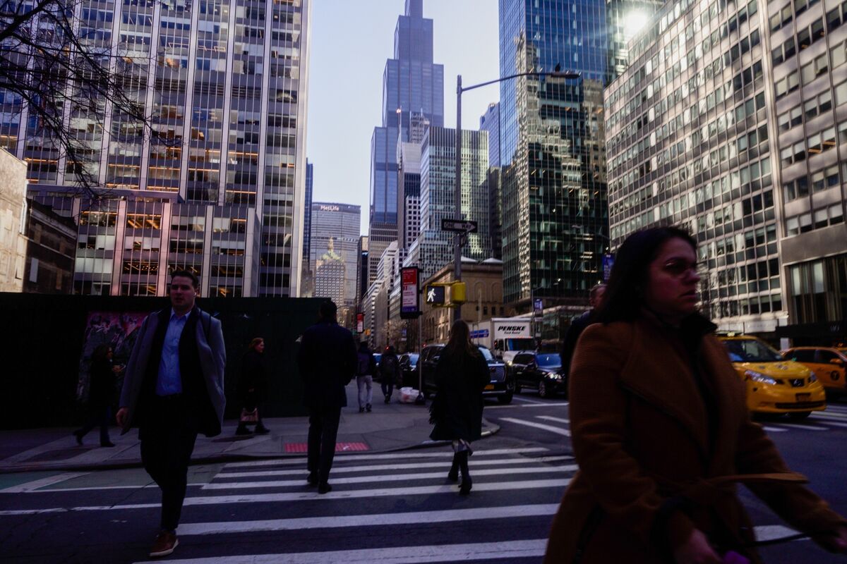US Credit Market Grew More Dysfunctional in March, NY Fed Says