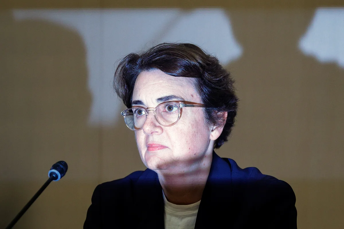 Laurence des Cars: Louvre Museum’s director resigns months after huge jewels heist