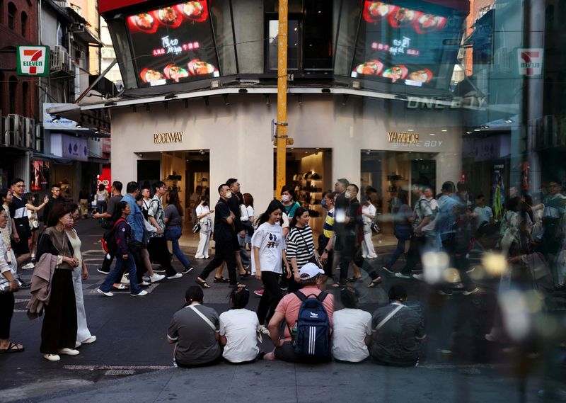 Taiwan business group urges Beijing, Taipei to keep politics out of trade