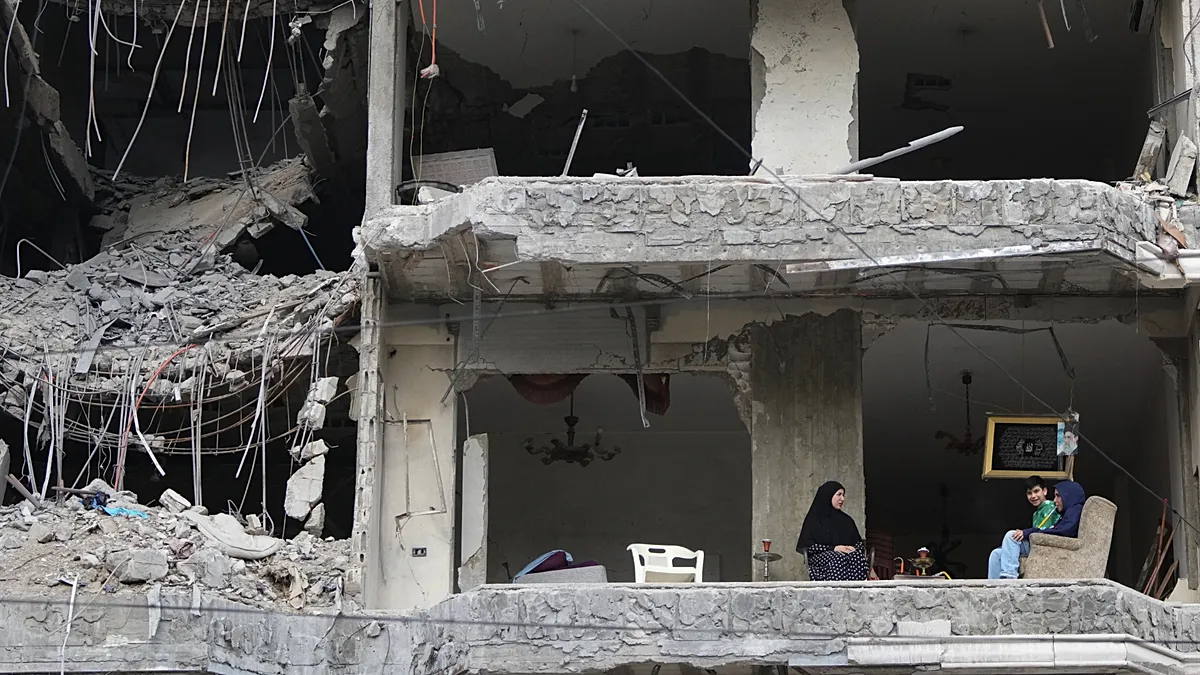 Israeli strikes kill eight in southern Lebanon, including three rescue workers