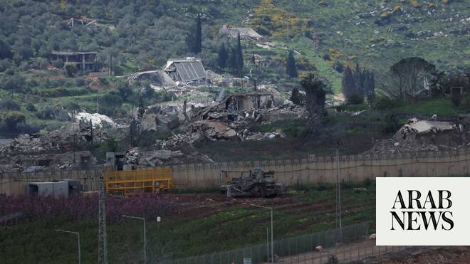 US-Iran ceasefire deal shows strain ahead of talks with oil flows squeezed