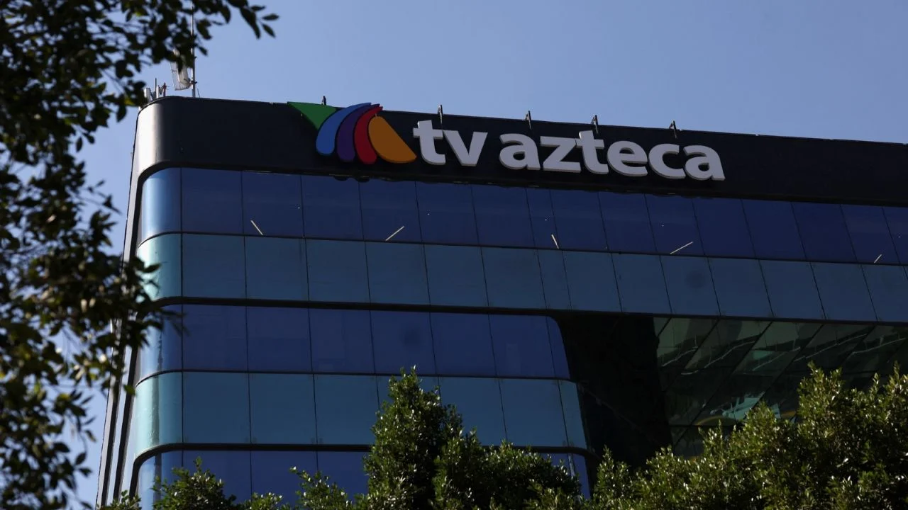 TV Azteca anuncia concurso mercantil tras fallo de la Corte que le obliga a pagar deuda millonaria al SAT