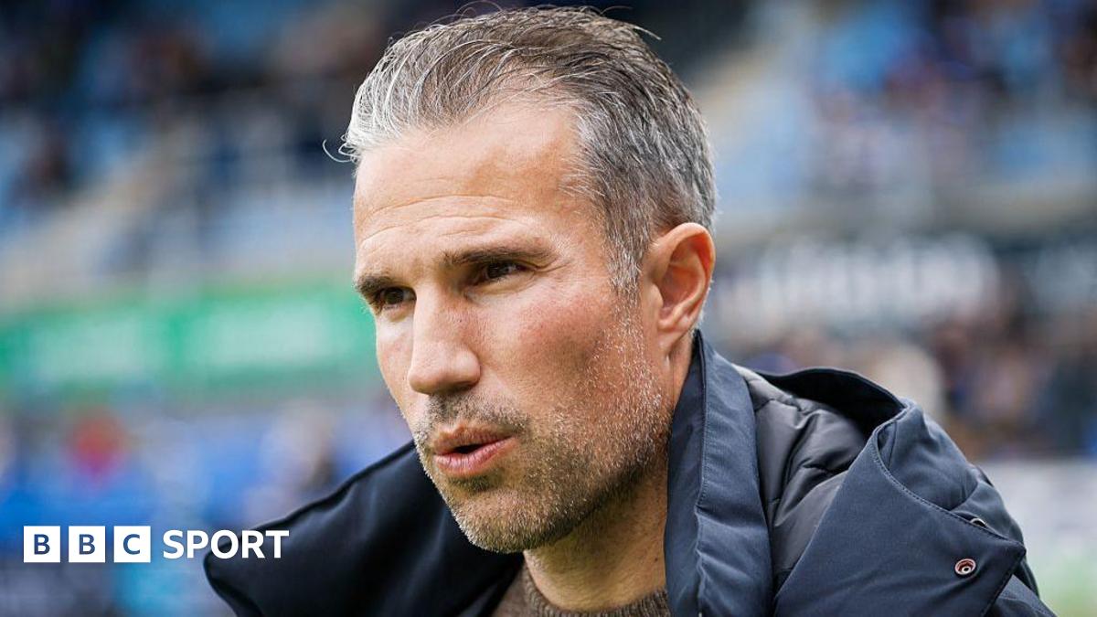 Van Persie sacked by Feyenoord after 16 months
