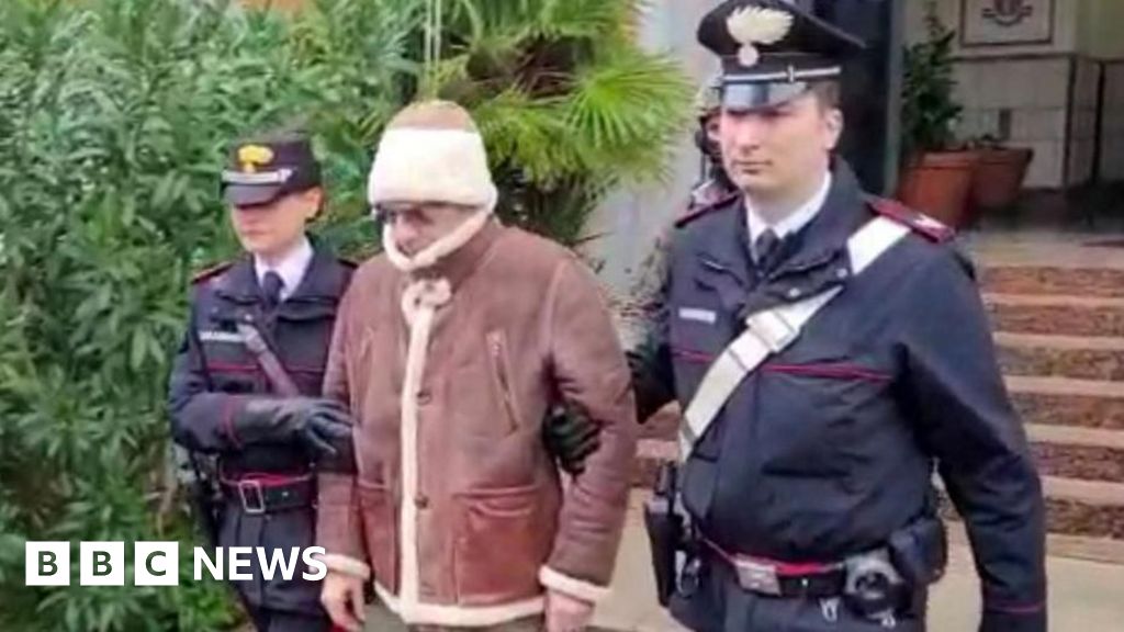 Villas, cars and cash: Italy seizes dead Mafia mobster's millions