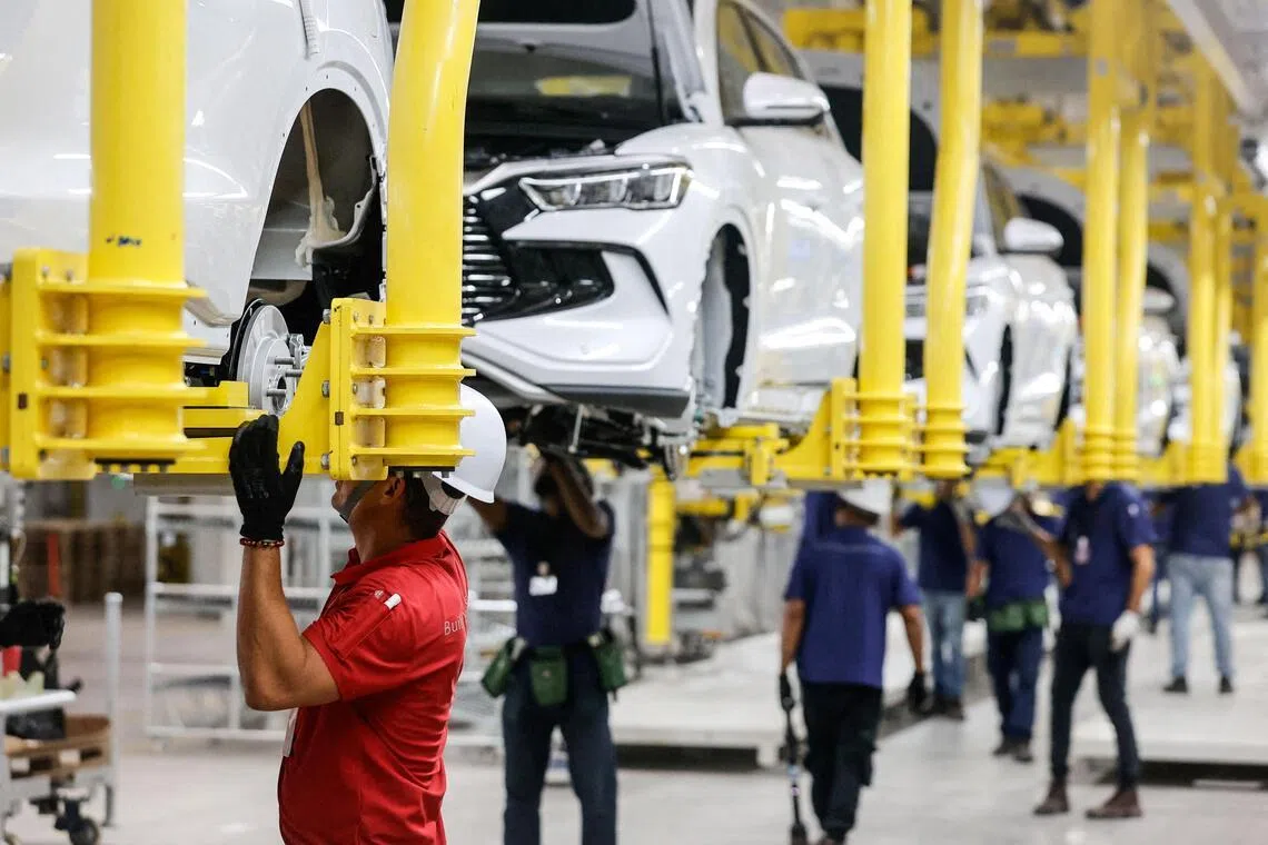Senators urge Trump to bar Chinese automakers from building cars in US