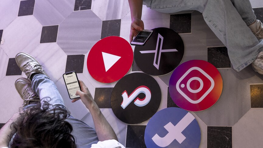 Greece to ban social media use for under-15s from 2027