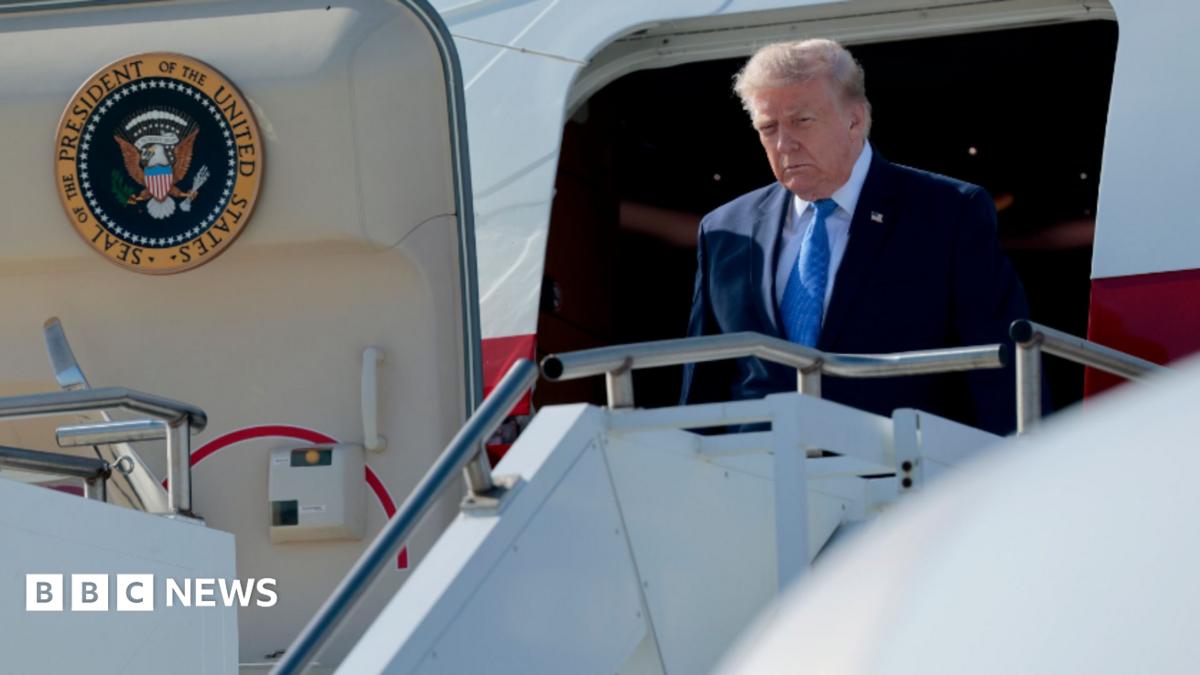 What it's like flying with Trump on Air Force One