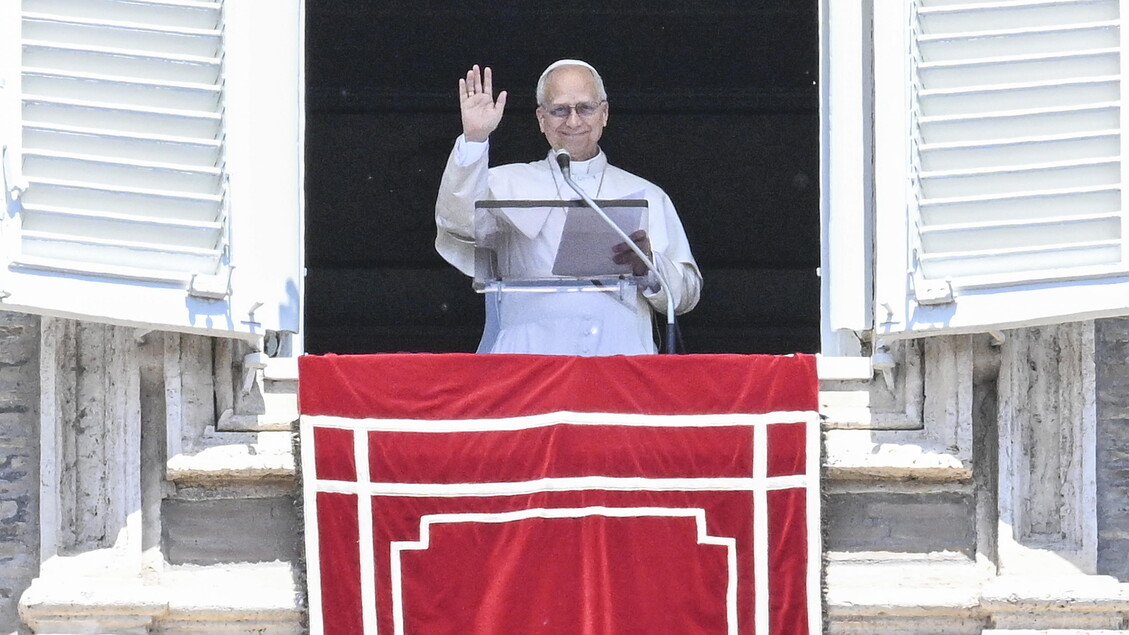 Vatican defends pope after new Trump attack