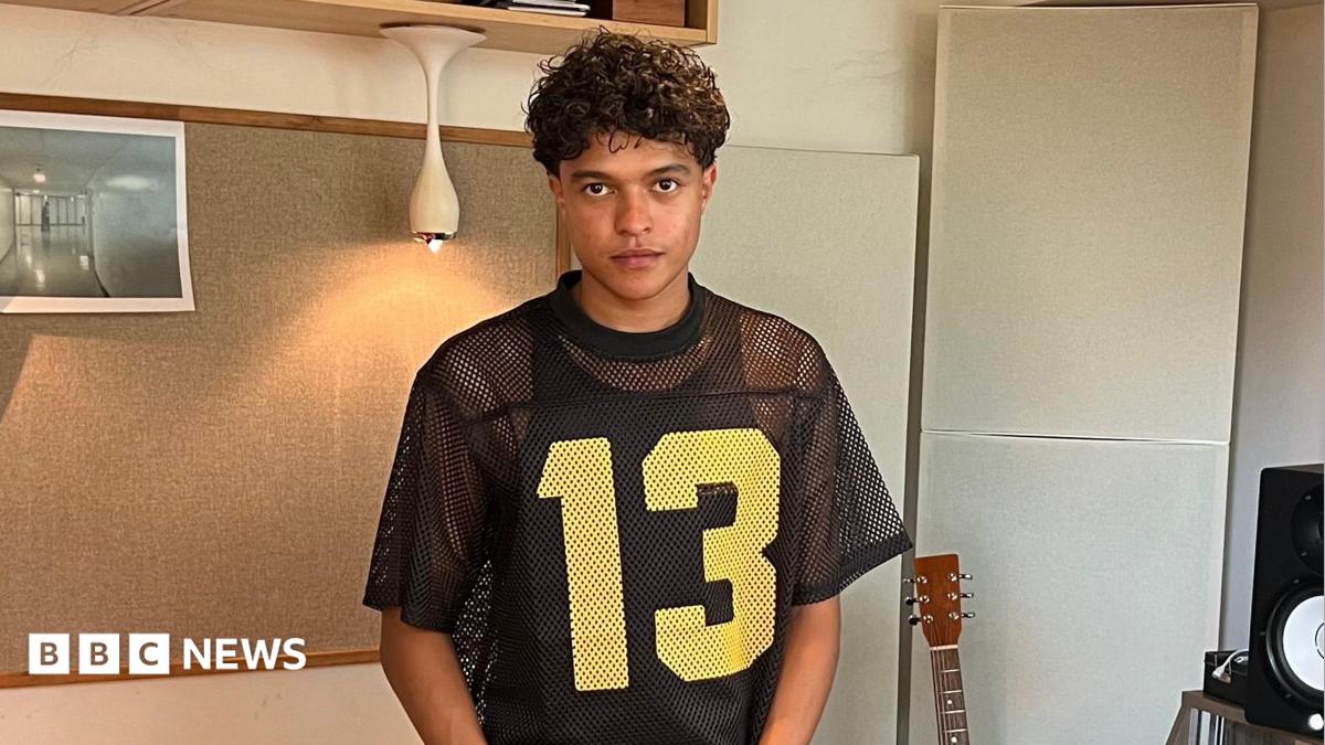 Rising singer Kamal on 'scary' moment he hit up Dave for debut album