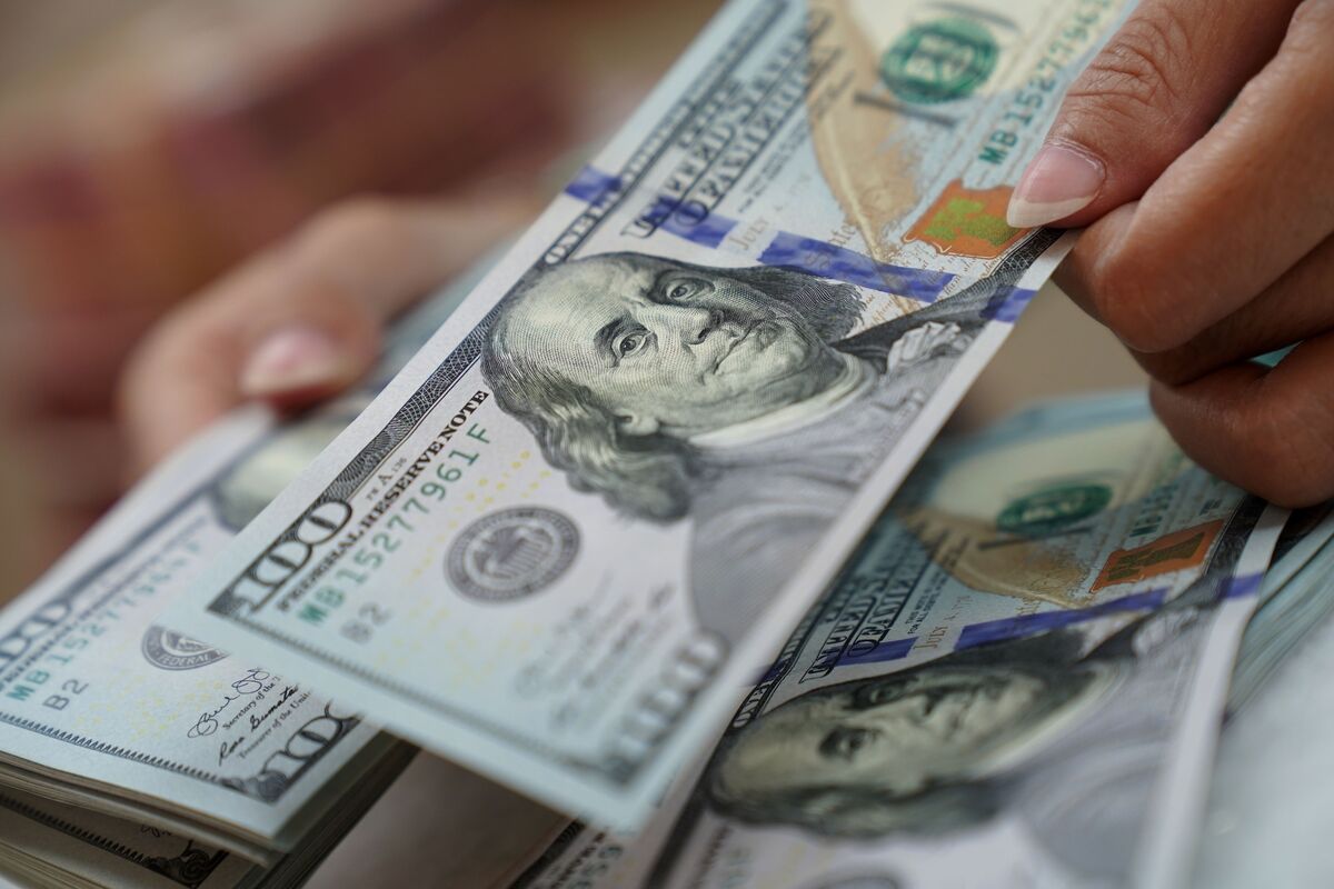 Dollar Jumps to Highest in 10 Days as US-Iran Tensions Intensify