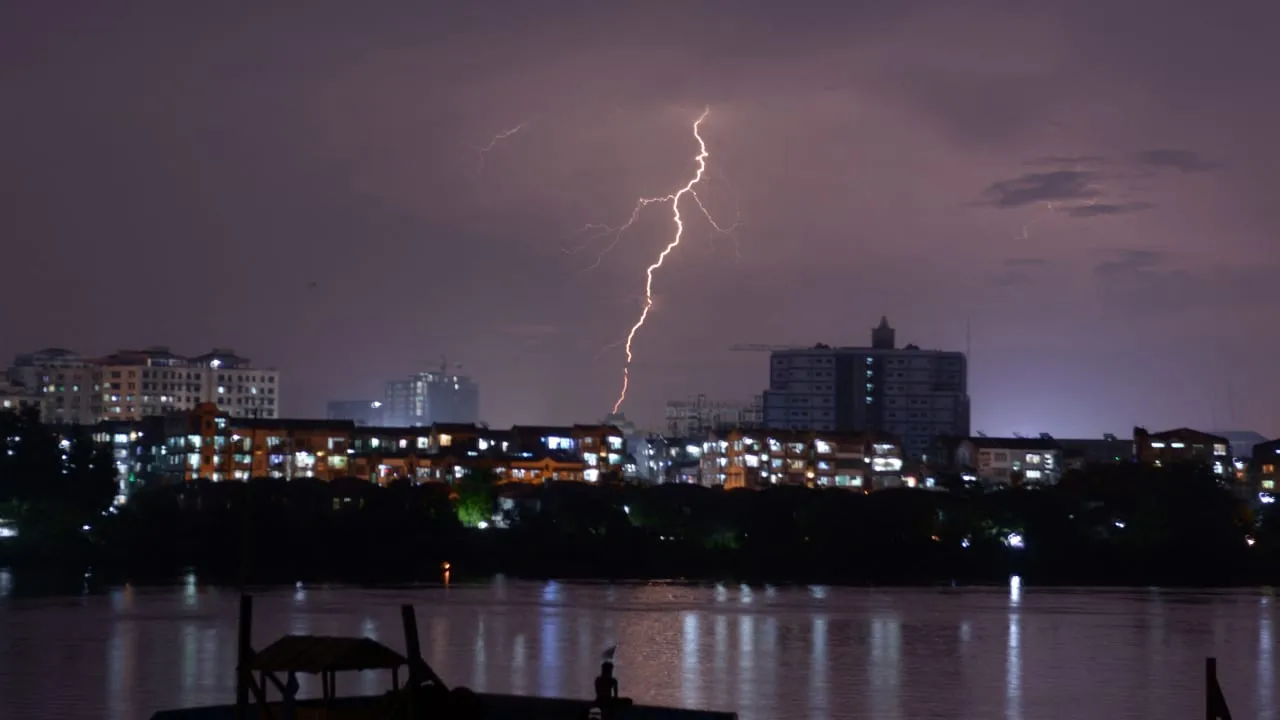 Lightning strikes kill at least 14 people in Bangladesh during seasonal storms